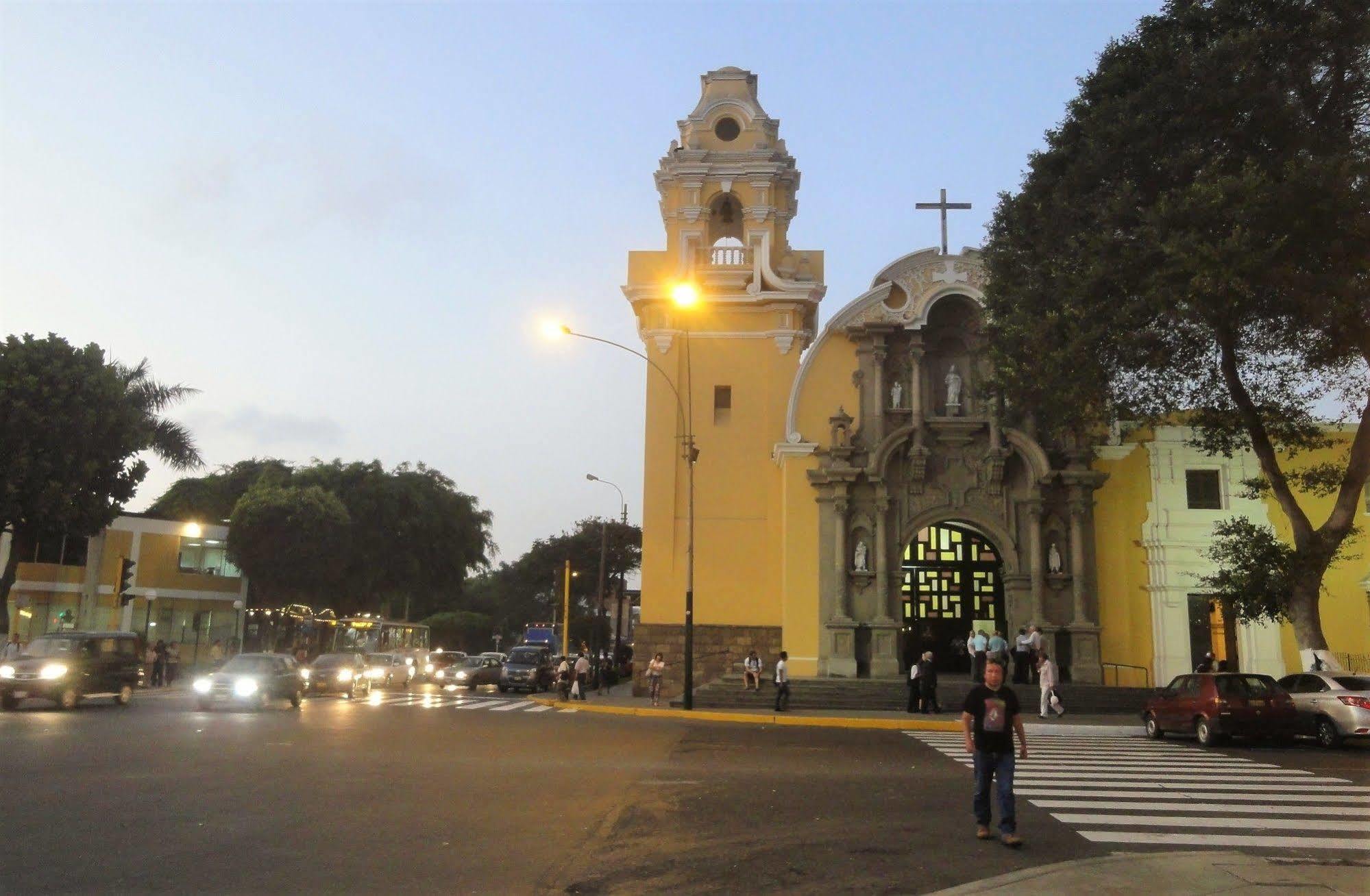 D'Osma Bed & Breakfast Lima Exterior photo